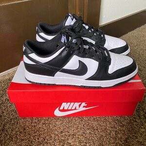 New Men’s Nike Dunk Low Retro 10.5